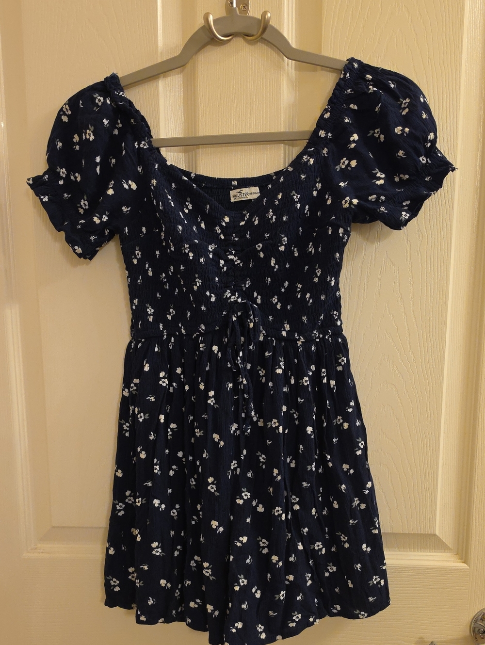 Hollister Navy Blue Floral Smocked Puff-Sleeve Romper Dress